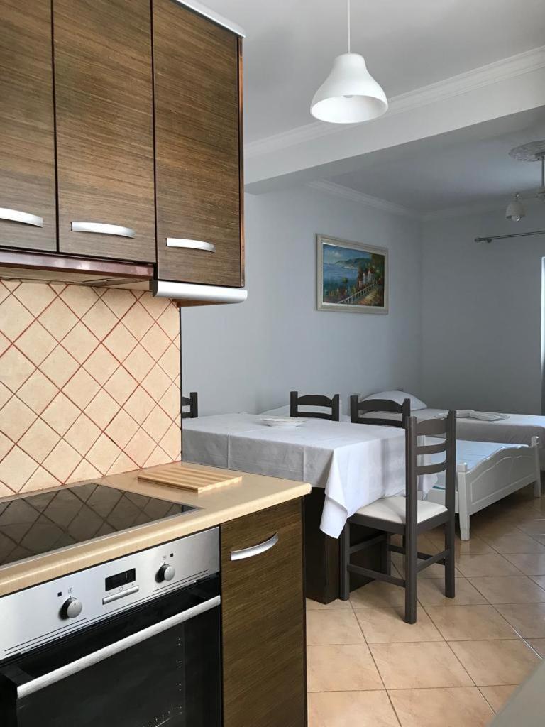 Alfa Apartaments Sarandë Exterior foto
