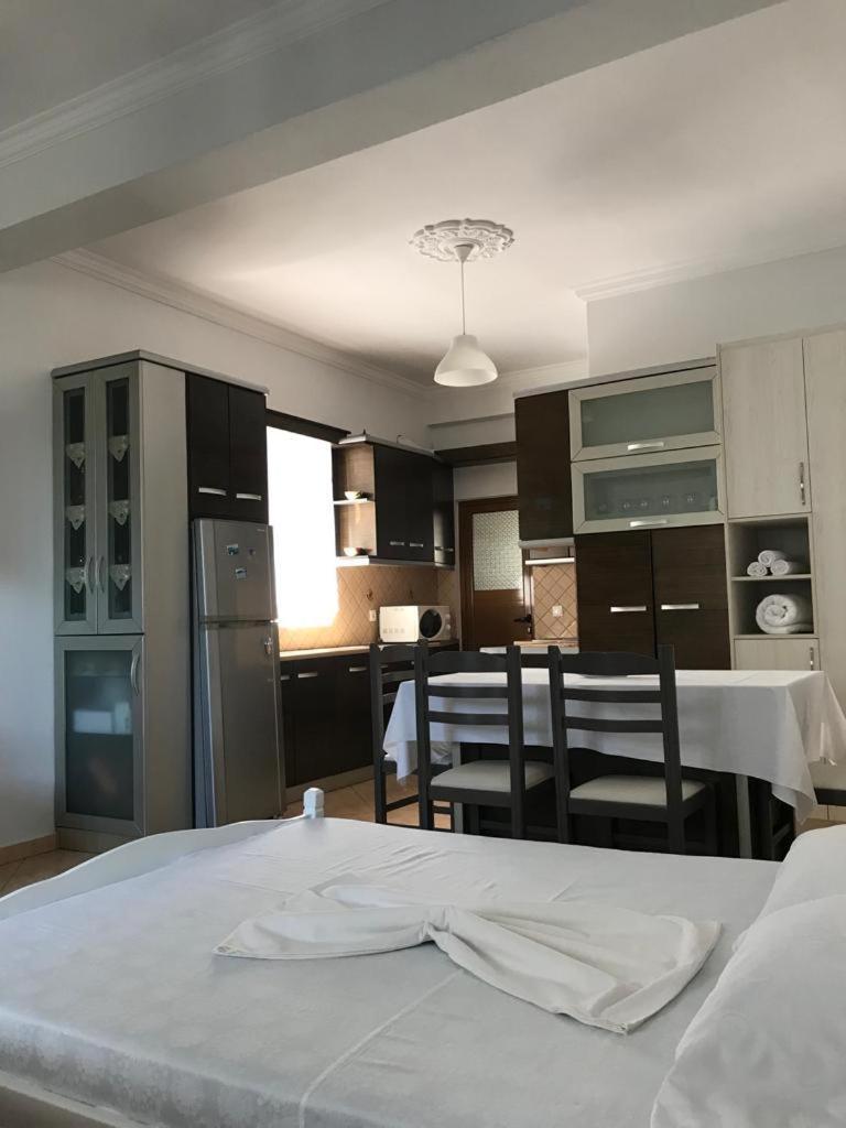 Alfa Apartaments Sarandë Exterior foto